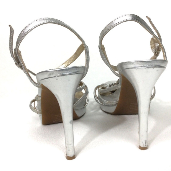 ❌SOLD❌Antonio Melani Silver Jeweled Stilleto's 9.5 - Picture 6 of 8